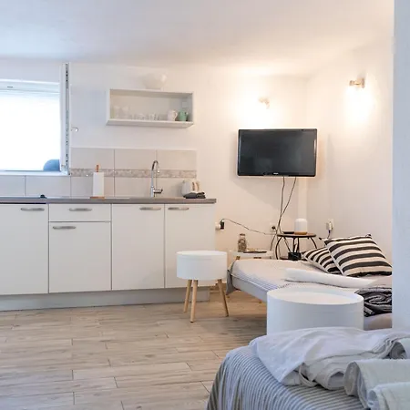 アパート Ban シベニク