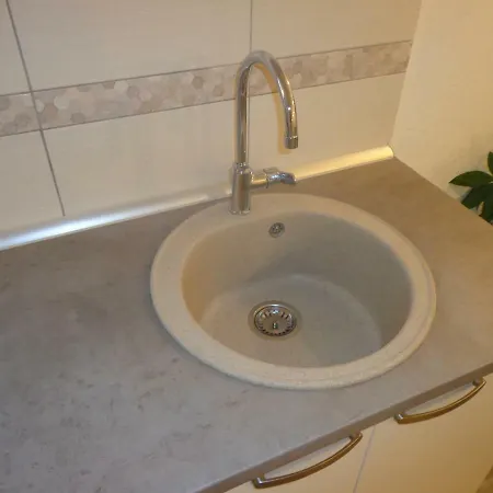 Apartment Ban *